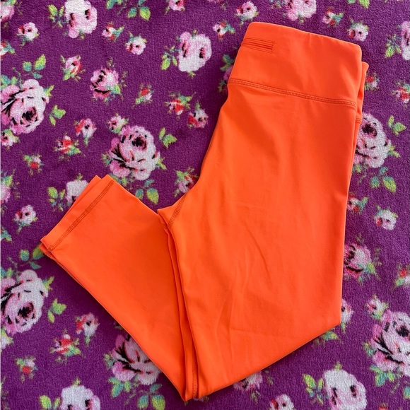 XTUPO - Orange Capri Workout Leggings UPF 50+ - Picture 1 of 7